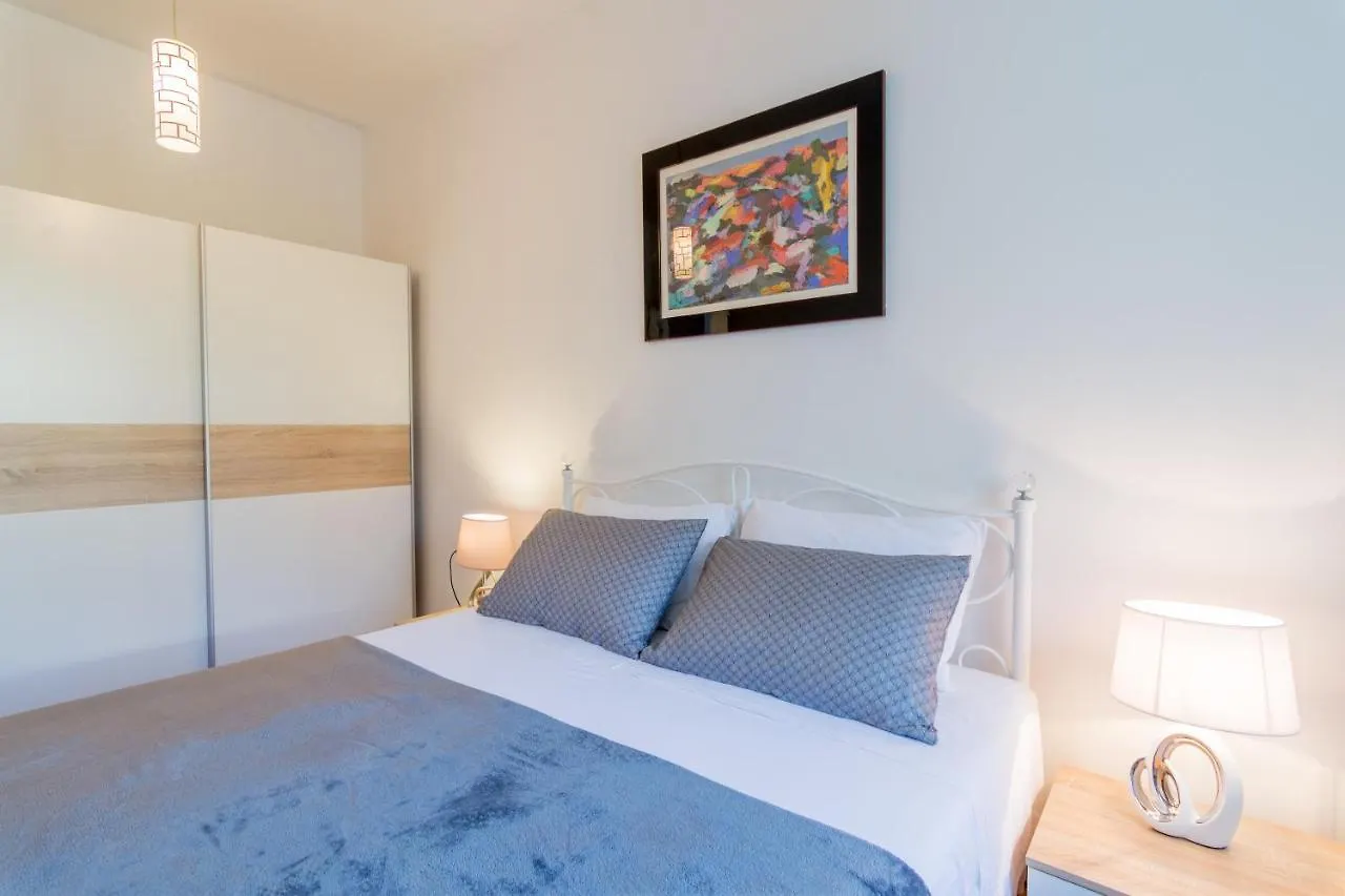 Secret Garden Apartment Porec